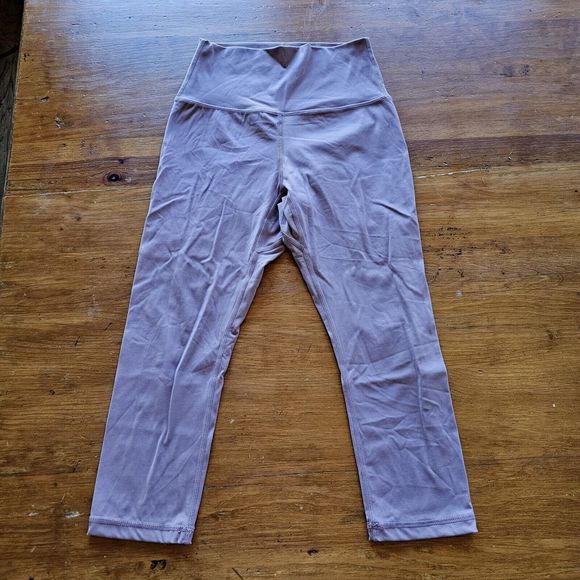 BuffBunny Live Capri Athleic Crop Leggings Size XS Charisma Mauve Dusty Rose - Picture 2 of 4